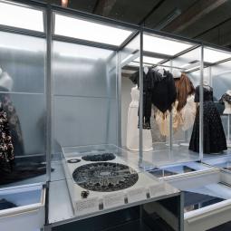 MANNEQUINS DES DOCKS . PALAIS GALLIERA . CITE DE LA MODE ET DU DESIGN . PARIS . 2013 © Pierre Antoine