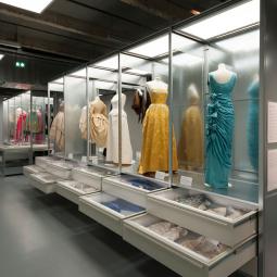 MANNEQUINS DES DOCKS . PALAIS GALLIERA . CITE DE LA MODE ET DU DESIGN . PARIS . 2013 © Pierre Antoine