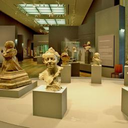 LA MATIERE DE L'ETRANGE . PETIT PALAIS . MUSEE DES BEAUX ARTS . PARIS . 2007